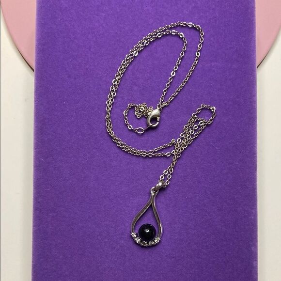 💛 Classic White Gold Plated Teardrop Crystal Necklace - Picture 2 of 3